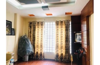 BÁN NHÀ CẦU GIẤY, MẶT NGÕ KINH DOANH, Ô TÔ VÀO NHÀ- LÔ GÓC 50M2 X 4,2M. GIÁ CHỈ 7.5 TỶ.